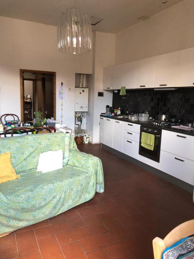 Solo Traveller Bedroom In Homestays City Center Floransa Dış mekan fotoğraf
